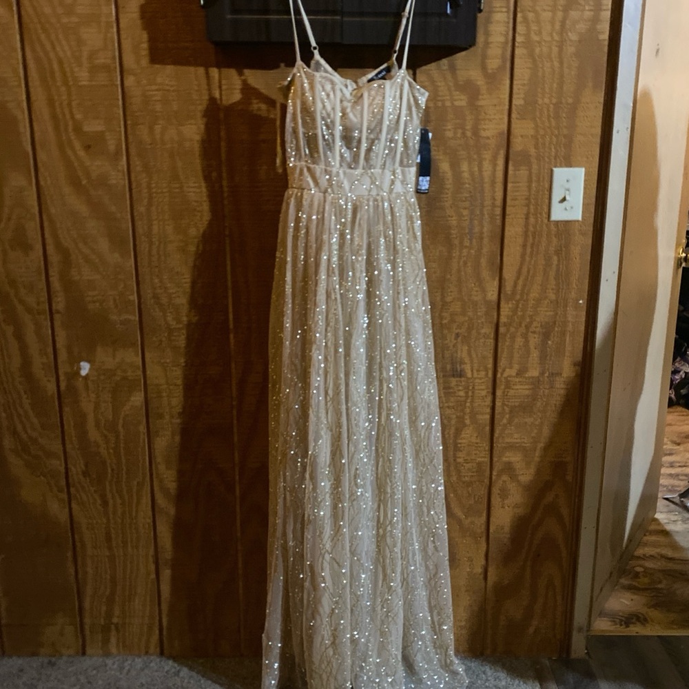 Gold prom dress never worn brand new with tags size xs fits like a small